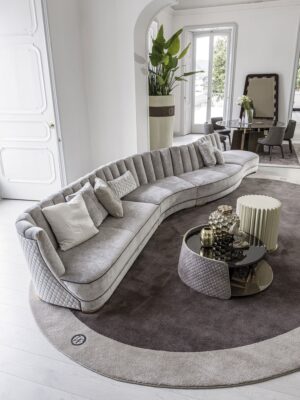 Farnese canapé design haut de gamme par Vittoria Frigerio, un canapé modulable alliant élégance, confort et finitions artisanales. Disponible chez D-Style Interior.