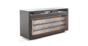 Lanza commode design haut de gamme en cuir avec finitions bois nobles et caisson en verre éclairé. Disponible chez D-Style Interior.