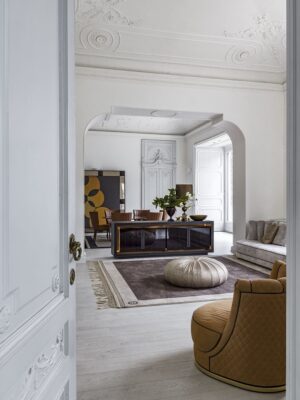 Flori pouf design haut de gamme par Vittoria Frigerio, finition plissée artisanale et allure élégante. Disponible chez D-Style Interior.