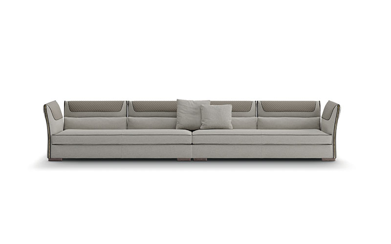 Clivio canapé design haut de gamme par Vittoria Frigerio au style contemporain et raffiné, avec détails dorés et finitions artisanales d’exception. Disponible chez D-Style Interior.