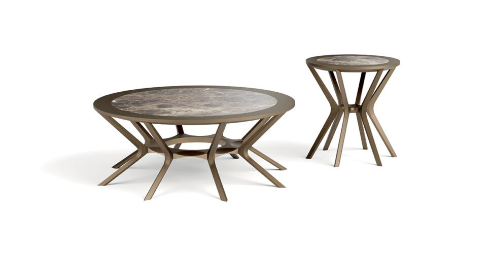 Ducci table basse haut de gamme en bois massif bronze patiné avec plateau en marbre ou grès. Design sculptural et finitions raffinées. Disponible chez D-Style Interior.