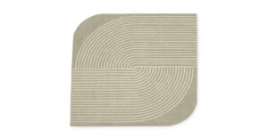 Cusani tapis de Vittoria Frigerio associe lignes précises et courbes élégantes dans un tapis haut de gamme en Tencel. Disponible chez D-Style Interior.