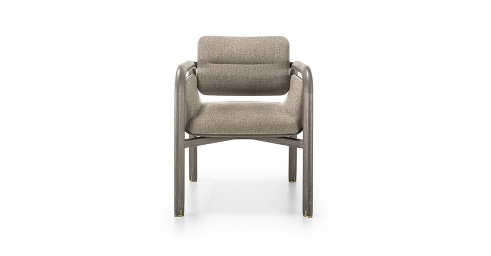 Grace chaise design haut de gamme avec accoudoirs par Vittoria Frigerio, élégante et confortable, parfaite pour la salle à manger. Disponible chez D-Style Interior.