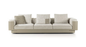 Necchi canapé design haut de gamme par Vittoria Frigerio, une pièce modulaire au style architectural et raffiné, associant cuir, confort et élégance contemporaine. Disponible chez D-Style Interior.