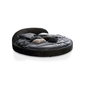 Découvrez le lit Jazz Night, un lit en cuir avec design circulaire et coutures raffinées. Disponible chez D-Style Interior.