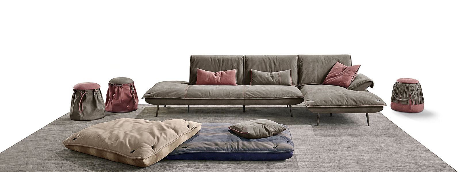 Smart Tabouret de Gamma Arredamenti allient élégance et fonctionnalité, offrant un double usage ingénieux entre assise et rangement. Disponible chez D-Style Interior.