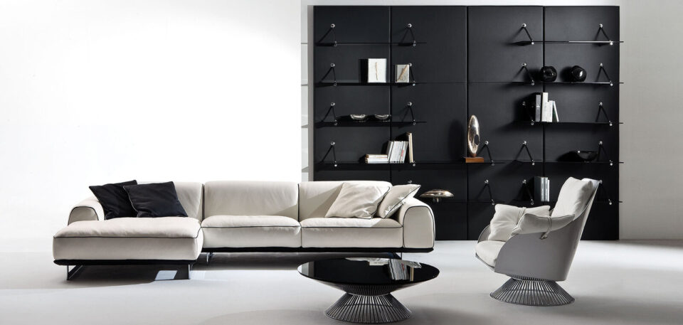 Boulevard bibliothèque de Gamma Arredamenti, design moderne en cuir et verre, modulable et élégante pour tout intérieur. Disponible chez D-Style Interior.