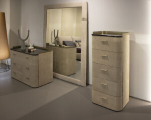 Baku buffet de Gamma Arredamenti, une pièce de design italien en cuir et métal au style raffiné. Élégance et qualité artisanale chez D-Style Interior.