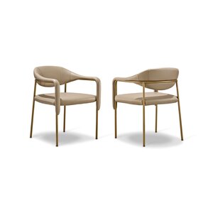 Spider chaise de Gamma Arredamenti allie élégance, confort et design italien. Chaise en cuir idéale pour salle à manger ou bureau. Disponible chez D-Style Interior.