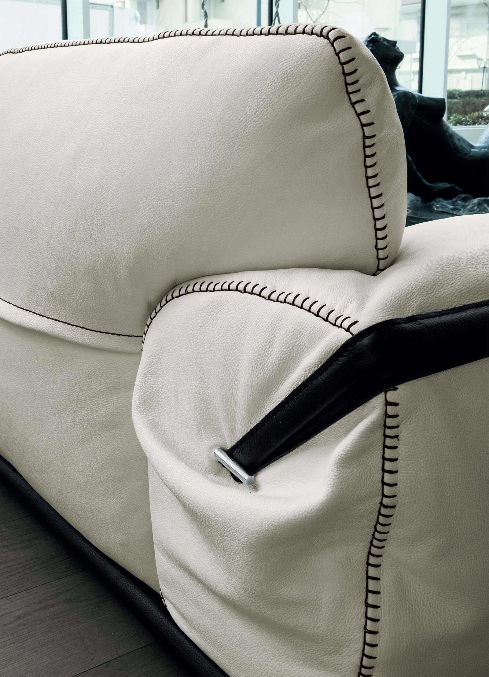 Limousine canapé design haut de gamme par Gamma Arredamenti, alliance de design, confort et élégance italienne. Disponible chez D-Style Interior.