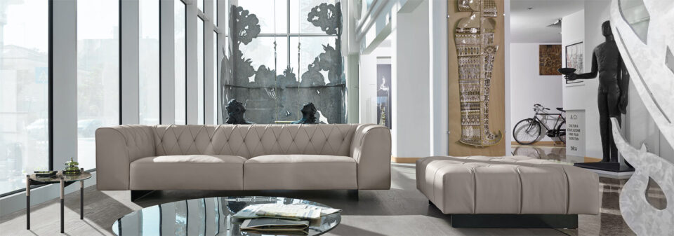 Cruise table basse de Gamma Arredamenti, une création élégante en métal et cuir, disponible en plusieurs tailles. Design italien raffiné chez D-Style Interior.