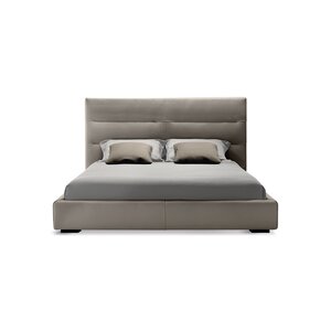 Sayonara Night Lit en cuir haut de gamme au design moderne et épuré, avec tête de lit disponible en deux hauteurs. Disponible chez D-Style Interior.