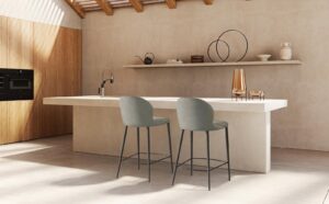 Medea CHRST, un tabouret design en cuir signé Gamma Arredamenti. Élégant, confortable et raffiné, disponible chez D-Style Interior.