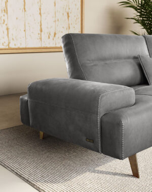 Smart canapé design haut de gamme par Gamma Arredamenti, avec mécanisme réglable et piètement croisé. Disponible chez D-Style Interior.