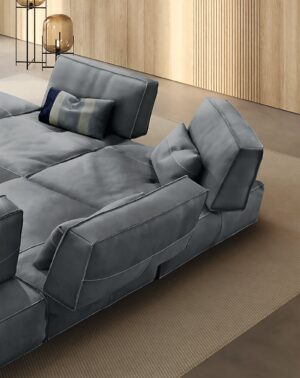 Soho canapé design haut de gamme par Gamma Arredamenti, avec mécanisme réglable et assise moelleuse. Disponible chez D-Style Interior.