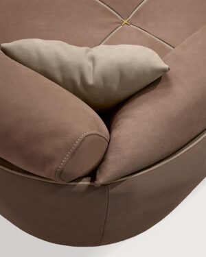 Space canapé design haut de gamme par Gamma Arredamenti avec finitions artisanales et structure élégante. Disponible chez D-Style Interior.