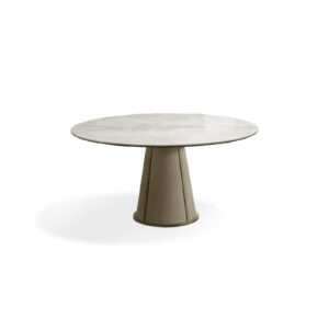 Jago lounge Table basse par Gamma Arredamenti, compacte et sculpturale avec base conique et plateau en marbre ou céramique. Disponible chez D-Style Interior.