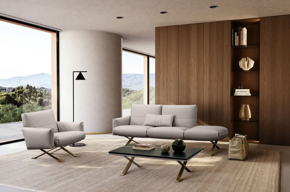 Rialto table basse de Gamma Arredamenti associe métal, verre fumé, céramique ou marbre dans un design léger et raffiné. Disponible chez D-Style Interior.