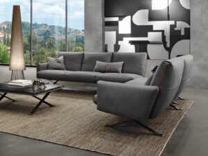 Rialto table basse de Gamma Arredamenti associe métal, verre fumé, céramique ou marbre dans un design léger et raffiné. Disponible chez D-Style Interior.