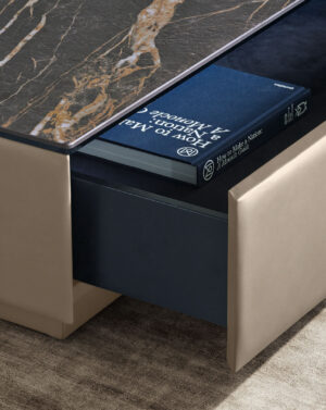 Shanghai table basse de Gamma Arredamenti allie design italien, cuir de luxe et rangement fonctionnel. Élégante et personnalisable, disponible chez D-Style Interior.