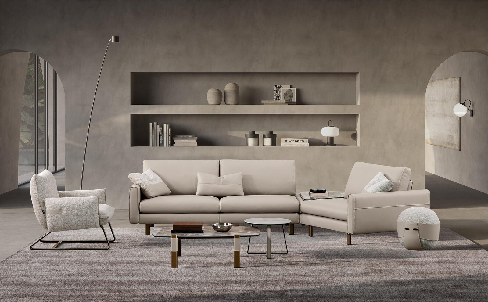 Summer table basse de Gamma Arredamenti. Lignes épurées, pieds en cuir personnalisables et plateau sculpté. Disponible chez D-Style Interior.