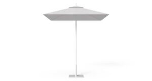 Parasol Apollo Talenti aux lignes essentielles en situation extérieure
