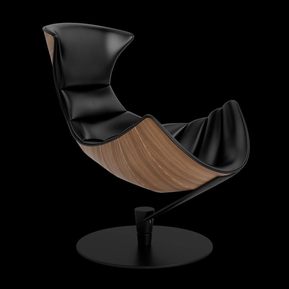 Fauteuil The Lobster Chair de Bruunmunch, coque en noyer et cuir noir