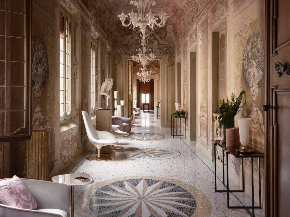 Galerie meublée du Palazzo Orsi Mangelli à Forlì, siège de Luxury Living Group